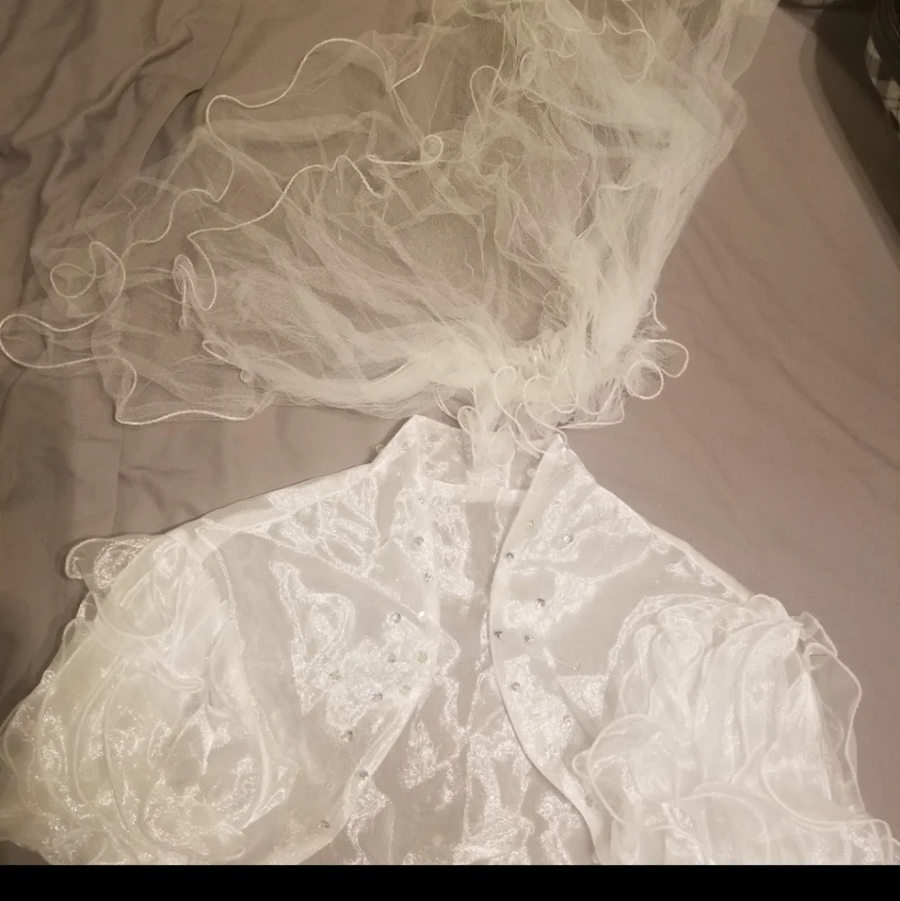 Wedding dress, used for a wedding - Picture 5 of 7